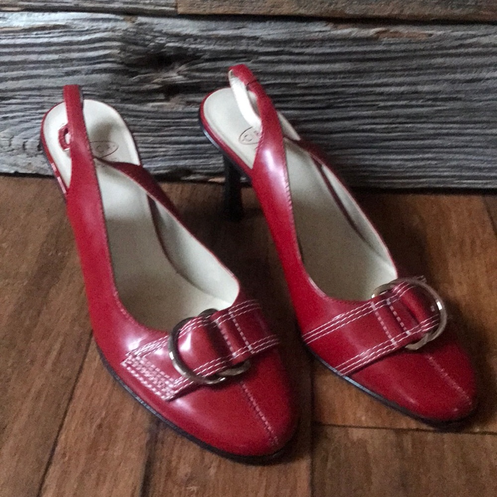 Joan & David Red Patent Leather Pumps 👠